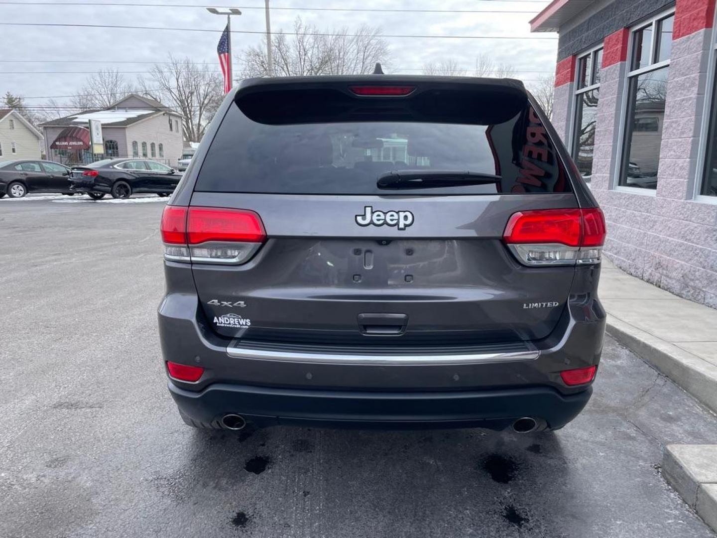 2014 GRAY JEEP GRAND CHEROKEE LIMITED (1C4RJFBG0EC) with an 3.6L engine, Automatic transmission, located at 3100 Covert Avenue, Evansville, IN, 47714, (812) 473-4492, 37.955418, -87.512238 - Photo#3