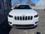 2019 WHITE JEEP CHEROKEE LATITUDE PLUS (1C4PJLLN1KD) with an 2.0L engine, Automatic transmission, located at 3100 Covert Avenue, Evansville, IN, 47714, (812) 473-4492, 37.955418, -87.512238 - Photo#1