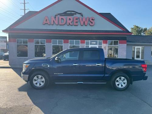 2017 NISSAN TITAN SV